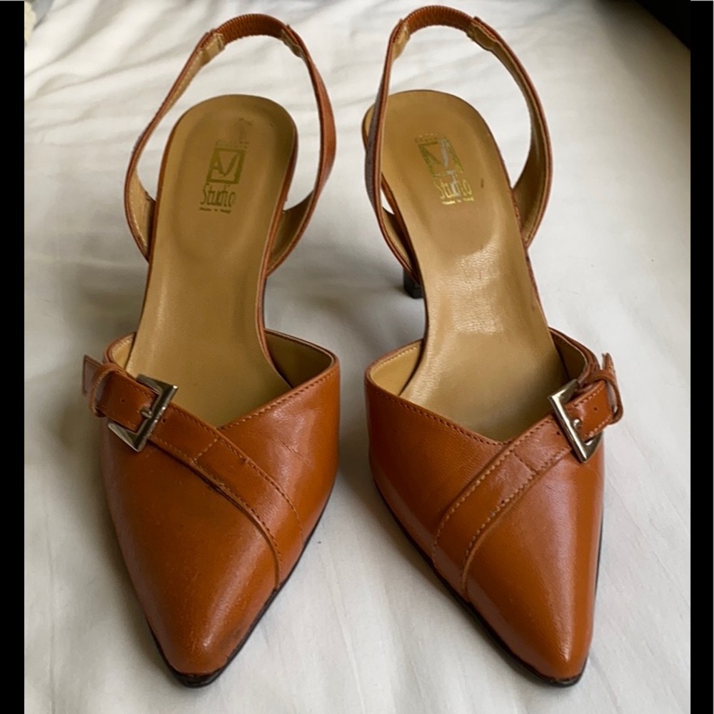 Andrew Stevens Studio Camel Leather Slingback heel